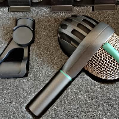 AKG D112 MKI made in Austria Large-Diaphragm Dynamic Kick Microphone image 3
