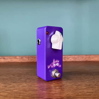 Lovepedal Pickle Vibe - Gearspace