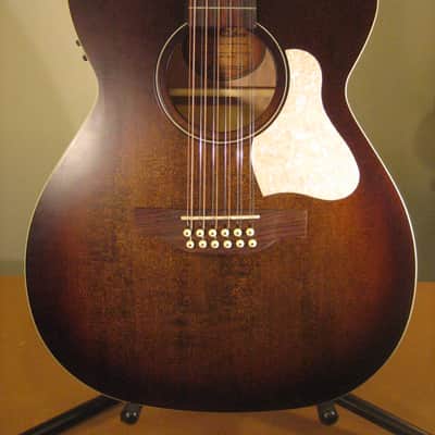 Art & Lutherie Legacy CW QIT 12-String Acoustic-Electric Guitar Bourbon Burst