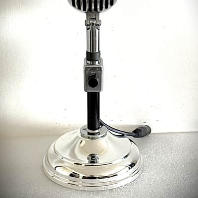 Vintage 1940s Shure 55 Dynamic Microphone, gorgeous & working, w/stand-cable image 2