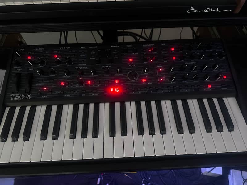 Oberheim TEO-5 44-Key 5-Voice Synthesizer 2024 - Present - Black image 1