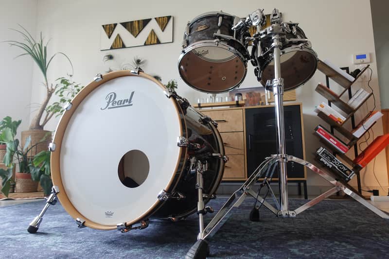 Pearl Masters Maple Gum 22' Black Diamond image 1