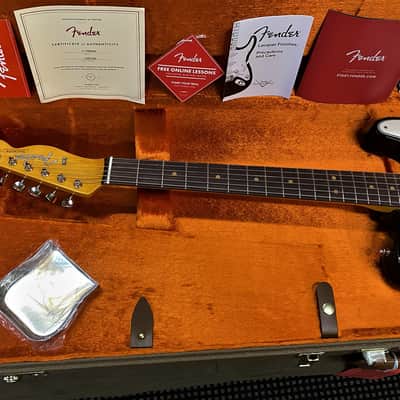 Fender American Vintage II '63 Telecaster 2022 - Present - 3-Color Sunburst image 3