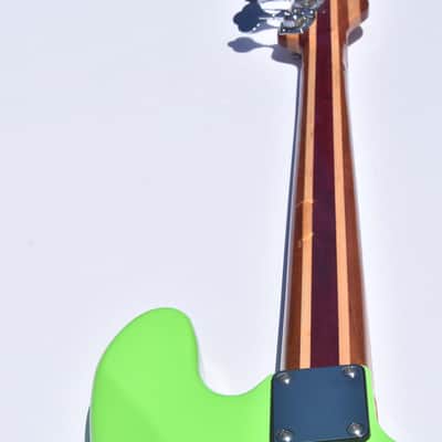 Ankh Instruments 35" scale,L/H, 4 String, Jazz Bass, Woodie, 2021, Lime image 8