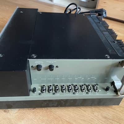 Pioneer SA-9500 80-Watt Stereo Solid-State Integrated Amplifier 1975 - 1979 - Silver image 2