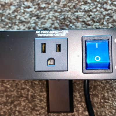 Live wire pc900 power conditioner unit Bild 3