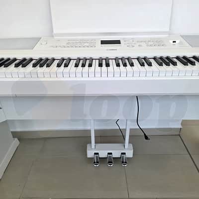 Yamaha DGX-670 88-Key Portable Grand Piano image 2