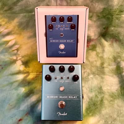 Fender Mirror Image Delay-Soundscapes, Slapback, Double tracking, Modulation. image 7