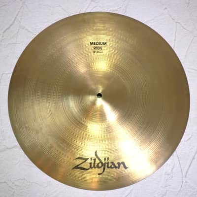 ZILDJIAN Zildjian 18 Medium Ride Zildjian 18-inch Medium Ride (07/27) image 1