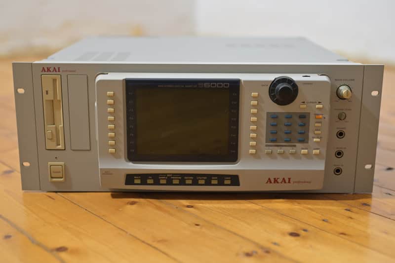Akai S6000 MIDI Stereo Digital Sampler