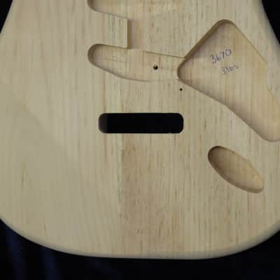 40yr Aged Pine Strat Style body - 3lbs #3670  *IMPORT CHARGES INCLUDED image 4