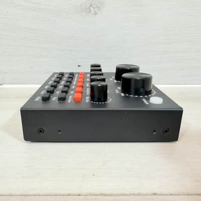 V8 Live Sound Card Audio Interface for Streaming Podcasting Gaming Effects Processor image 3