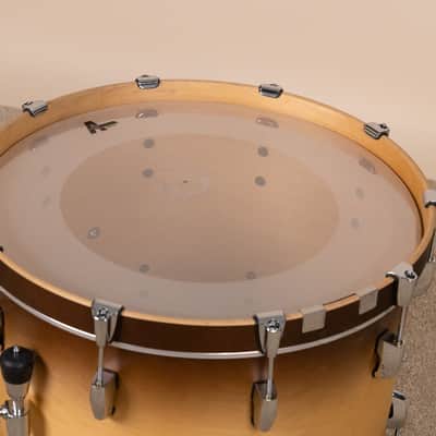 Pearl Masters Maple Complete 16x22 Satin Natural Burst Bass Drum image 10