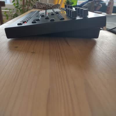Elektron Analog Rytm MkII 2020 - 8 voices analog drum machine + Decksaver - Black edition image 5