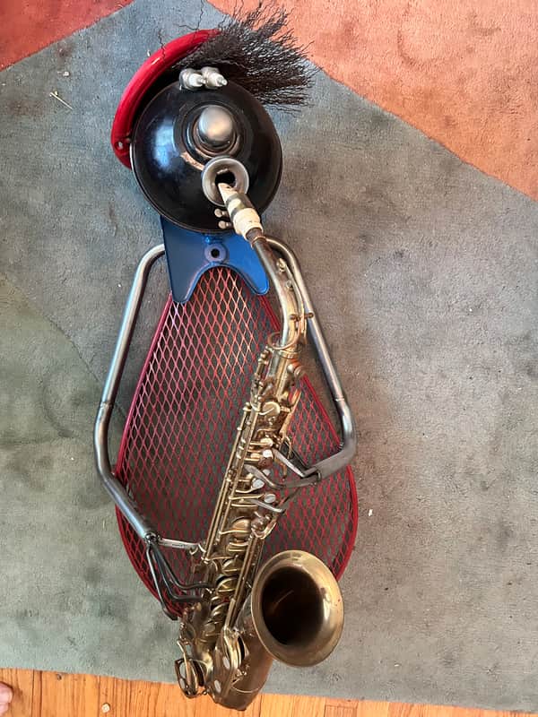 Jazz Saxophonist Sculpture image 1