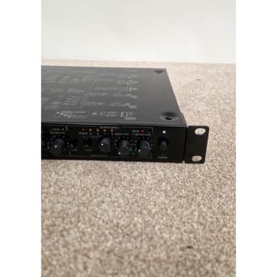 Apart PM1122 - Pre-Amplifier - Good image 2