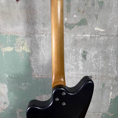 Harmony Silhouette with Rosewood Fretbaord - Slate image 9