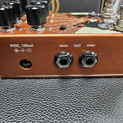 Walrus Audio Monumental Stereo Harmonic Tap Tremolo - Orange image 4