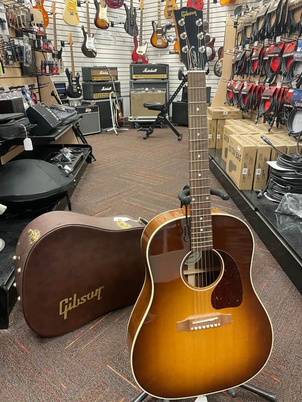 Gibson J-45 Studio