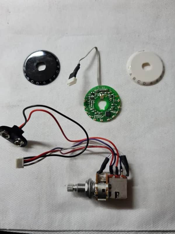 NTune onboard tuner for electric guitar and Bass image 1