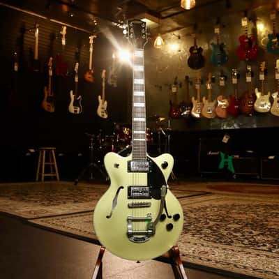 Gretsch G2655T Streamliner Center Block Jr. with Rosewood Fretboard, Bigsby 2017 - 2018 - Golddust image 3
