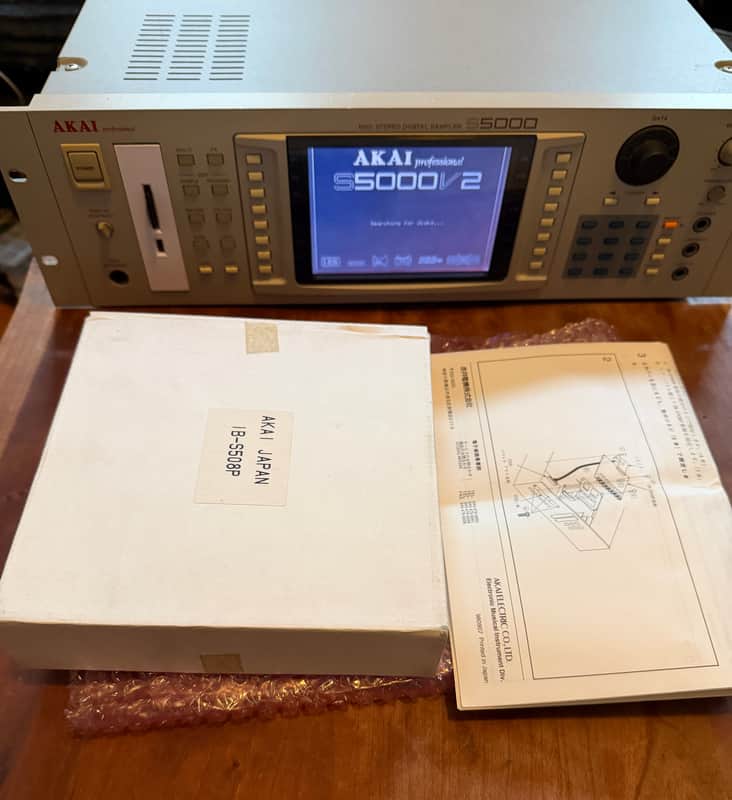Akai S5000 Sampler | Reverb