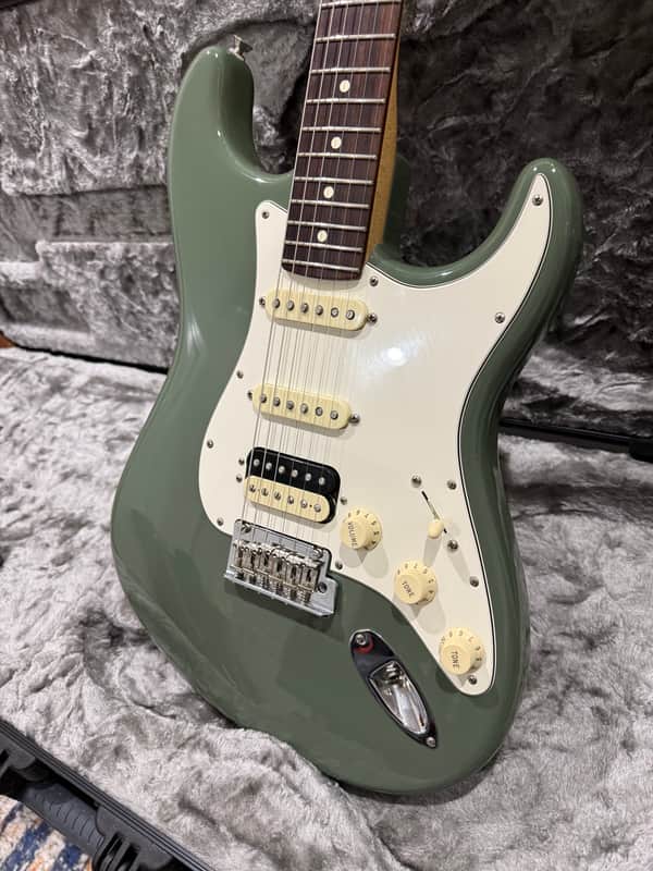 Fender American Professional Stratocaster HSS Shawbucker with Rosewood Fretboard 2017 - 2019 - Antique Olive