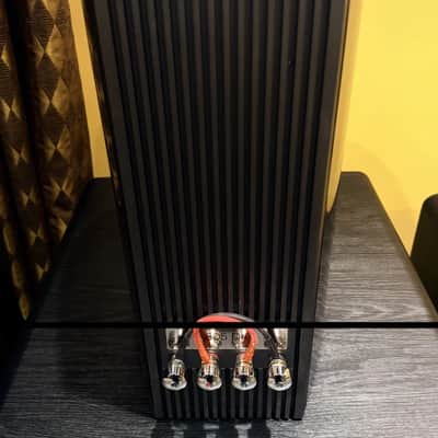 Bowers & Wilkins 805 D4 Black Gloss Bookshelf Speakers – Pair – Showroom Demo image 1