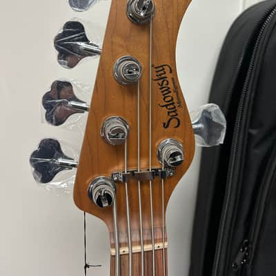 Sadowsky MetroExpress 21 Fret Vintage M/J Bass 5 String Morado Fretboard - Ocean Blue Metallic image 3