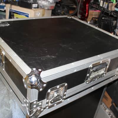 Yamaha EMX 5000-20/Powered Mixer 1000 Watts with 2 Effect Engines in Road Case image 10