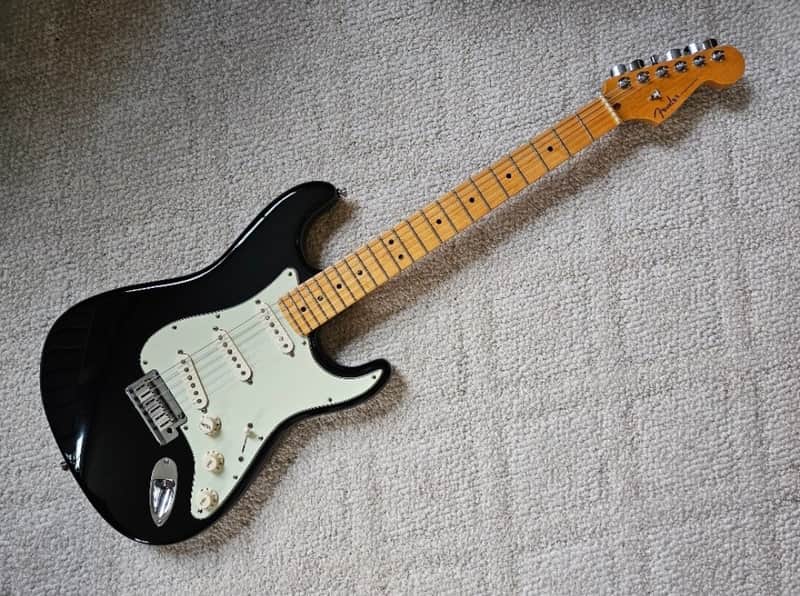 Fender American Deluxe Stratocaster V-Neck 2011 - 2015 | Reverb