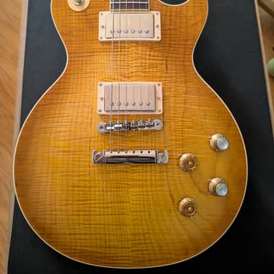 Gibson Kirk Hammett "Greeny” Les Paul Standard 2023 - Present - Greeny Burst image 2