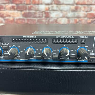 dbx 1066 Dual-Channel Compressor / Limiter / Gate 2010s - Black image 3