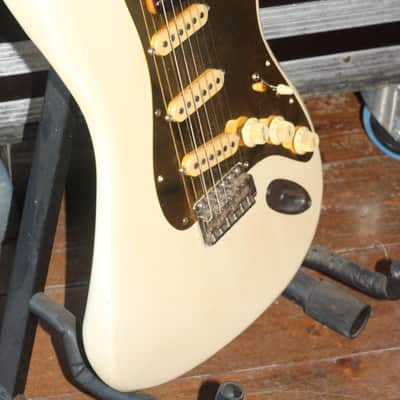 Squire rare 4 bolt transition sq series late 84 early 85 /62 reissue strat image 3
