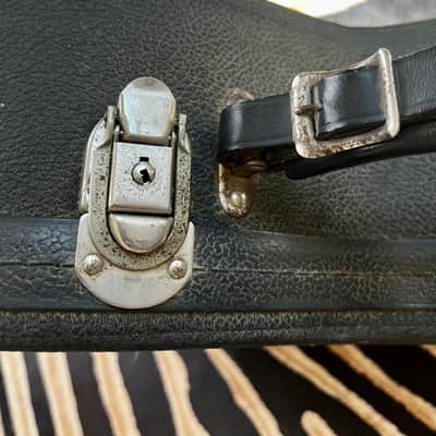 Gibson PB-100 4 String Plectrum Banjo Hardshell Case 1960’s - Bright Blue Plush Interior Lining with key image 12