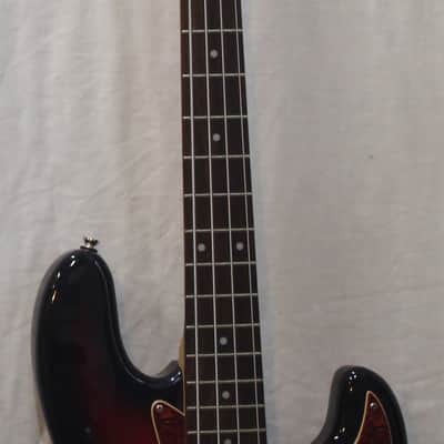 Squier Jazz bass standard series in Hard Shell Case - cherry burst image 5
