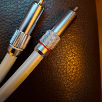 Oyaide Tunami Terzo RR V2 Interconnect (RCA-plugs), 1,3m image 2