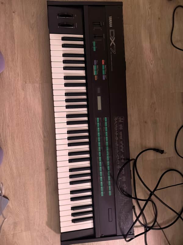 Yamaha DX7 Programmable Algorithm Synthesizer 1983 - 1987 - Black image 1