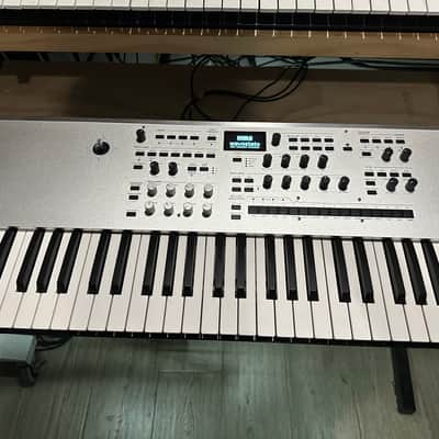 Korg Wavestate SE 61-Key Wave Sequencing Synthesizer 2024- Platinum image 1