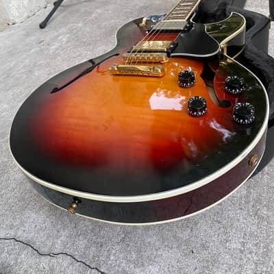 Gibson ES-137 Classic 2003- Tri-Burst image 16