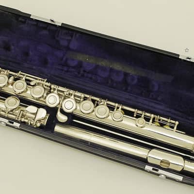 YAMAHA YFL-31フルート YAMAHA YFL-31 Sterling Silver Flute Head Tube Flute with hardcase