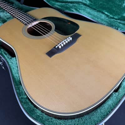 Martin D-28 Standard w/Hardshell Case - Satin Natural image 2