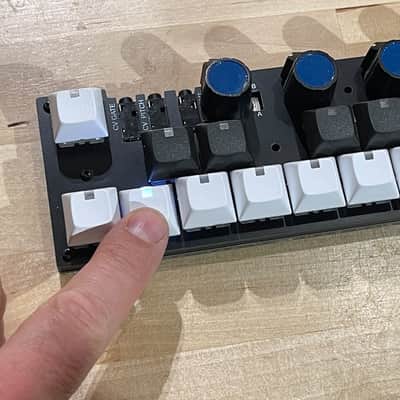 Denki Oto OMX-27 MIDI CV Keyboard Sequencer 2023 - Black | Reverb