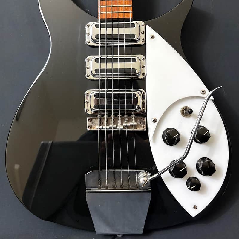 1985 – 2001 Rickenbacker 325V63 Jetglo