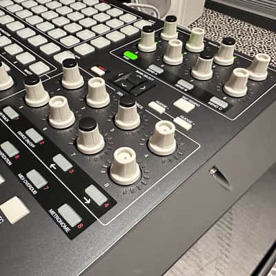 Akai APC40 2010s - Black image 6