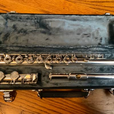 Yamaha  285SII Open Hole Flute All New Pads, Clean image 1