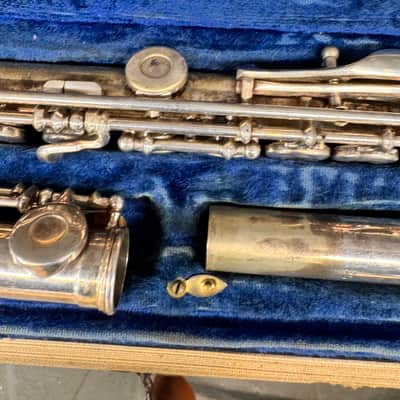 Vintage W.T. Armstrong Concert Flute Orchestral C Open Hole 25 1962 - Silver image 9