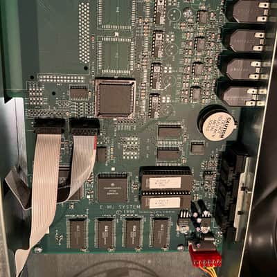 E-MU Systems Orbit 9090 V2 'The Dance Planet' Rackmount 32-Voice Synthesizer 1996 - Yellow image 7