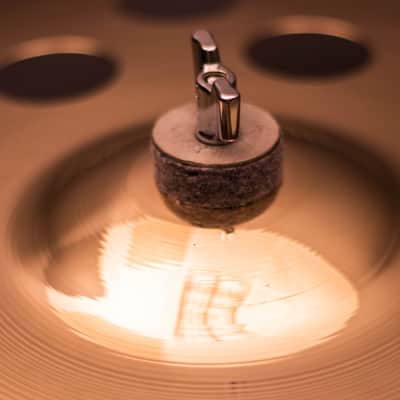 Sabian 18" XSR O-Zone Crash image 4