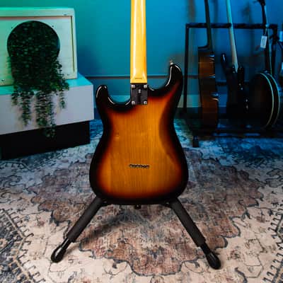 Fender FSR Traditional Stratocaster XII 2008 - 3-Color Sunburst image 2